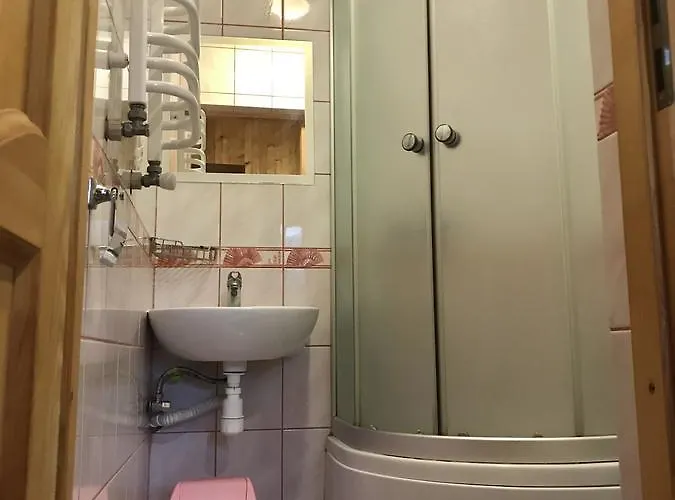 Shchaslyvyi Konukevi Yaremche
